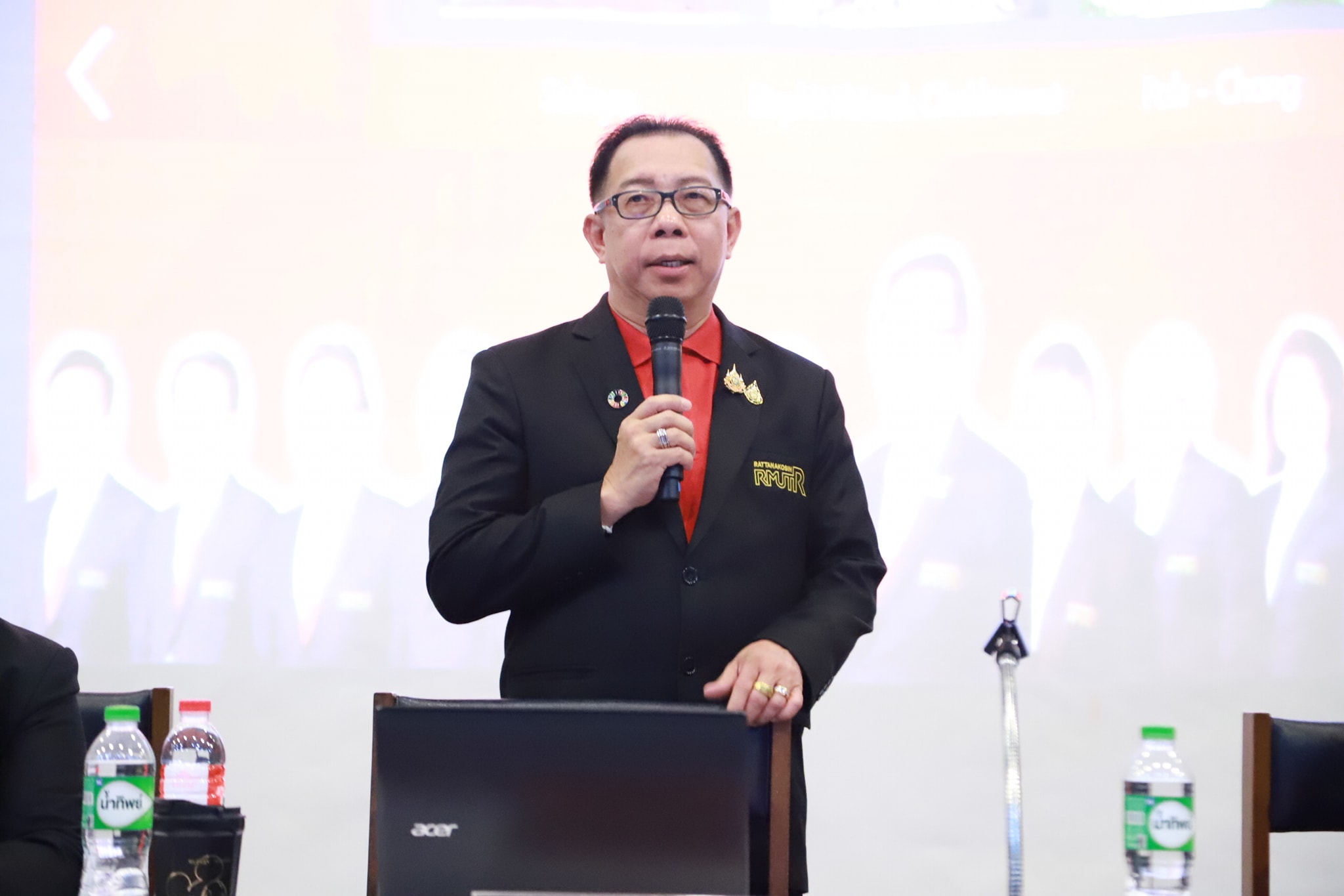 อธิการบดีพบปะประชาคม ณ มทร.รัตนโกสินทร์ วิทยาเขตวังไกลกังวล