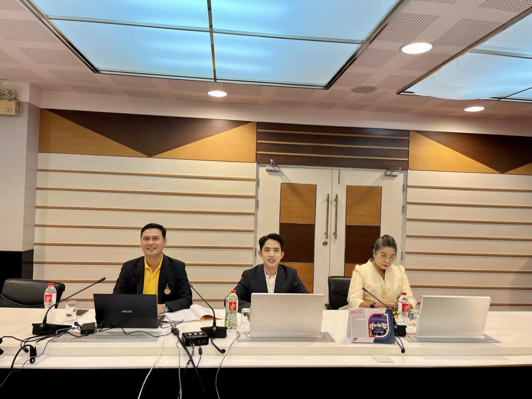ประชุมคณะกรรมการบริหารจัดการอาคารปฏิบัติการโรงแรมและการท่องเที่ยว