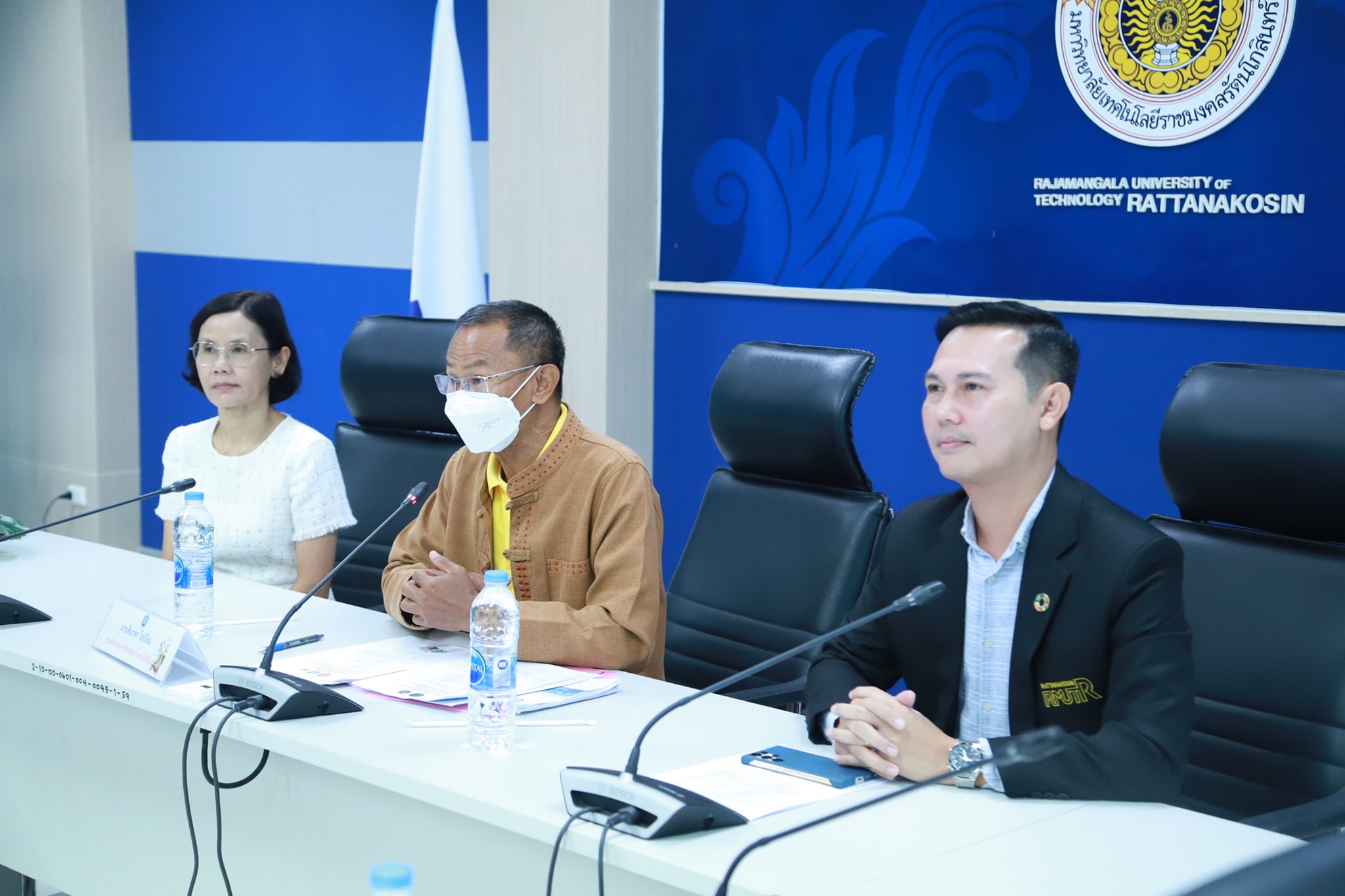 การประชุมระดมความคิดเห็นจัดทำข้อมูลยุทธศาสตร์ของ MICE CITY