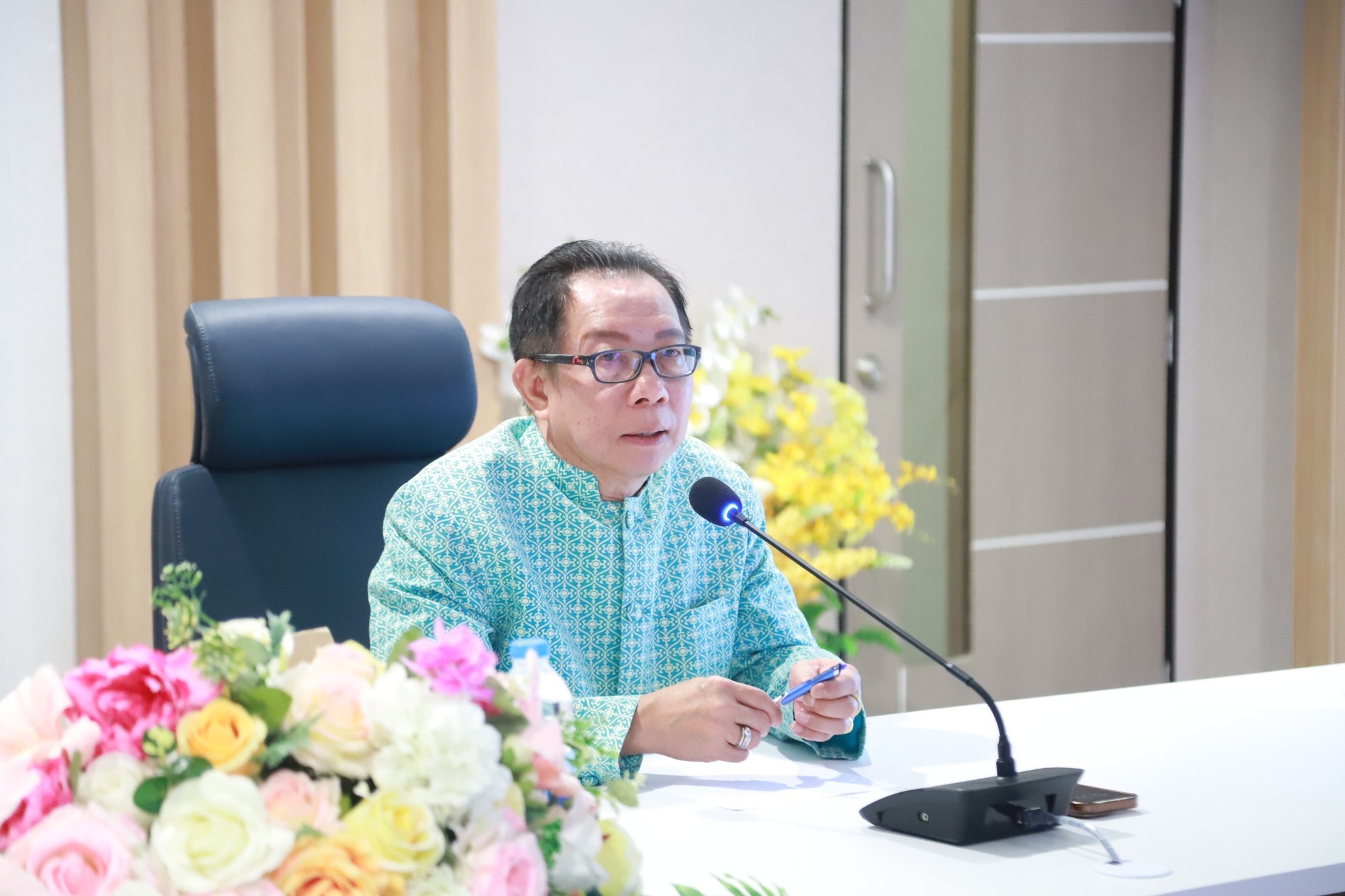 อธิการบดีประชุมติดตามความคืบหน้าโครงการปรับปรุงอาคาร
