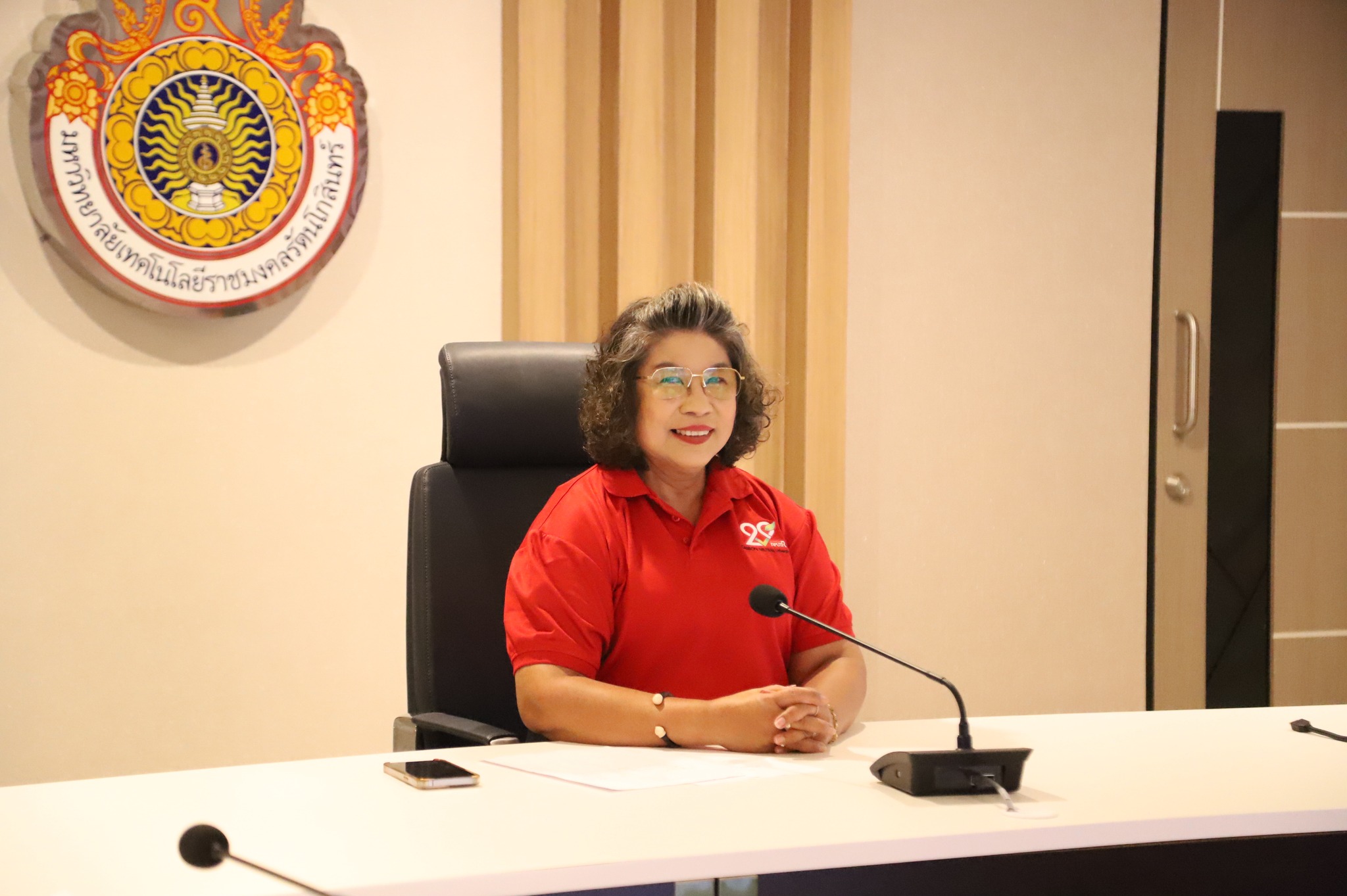 ประชุมหารือทบทวนระเบียบข้อบังคับวินัยนักศึกษา