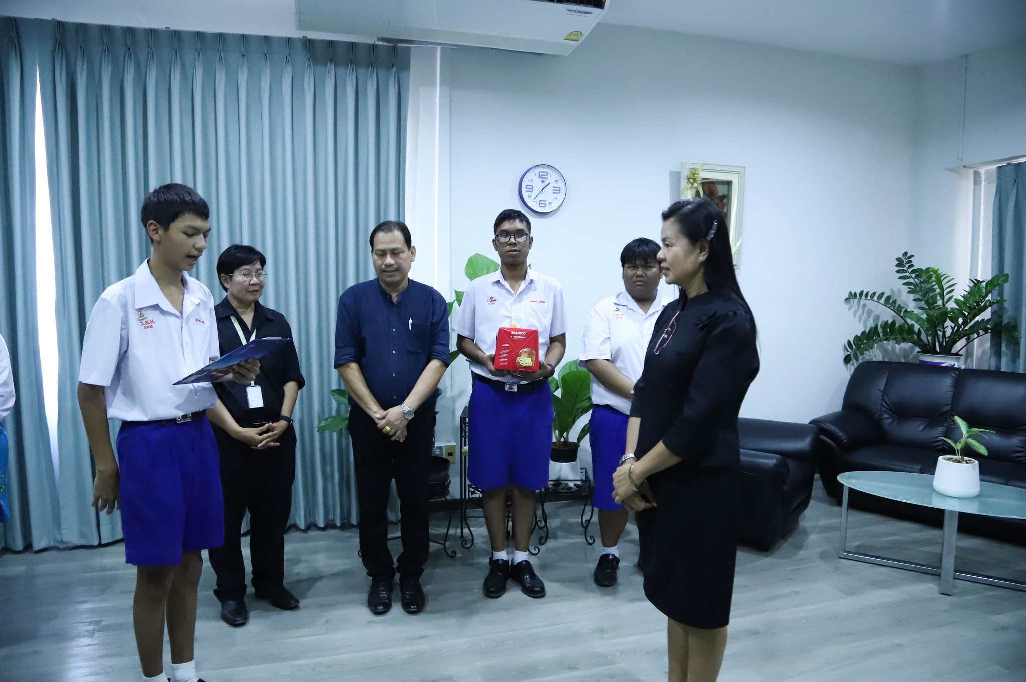 โรงเรียนวันทามารีอาเข้าพบอวยพรปีใหม่รองอธิการบดีประจำเขตวังไกลกังวล