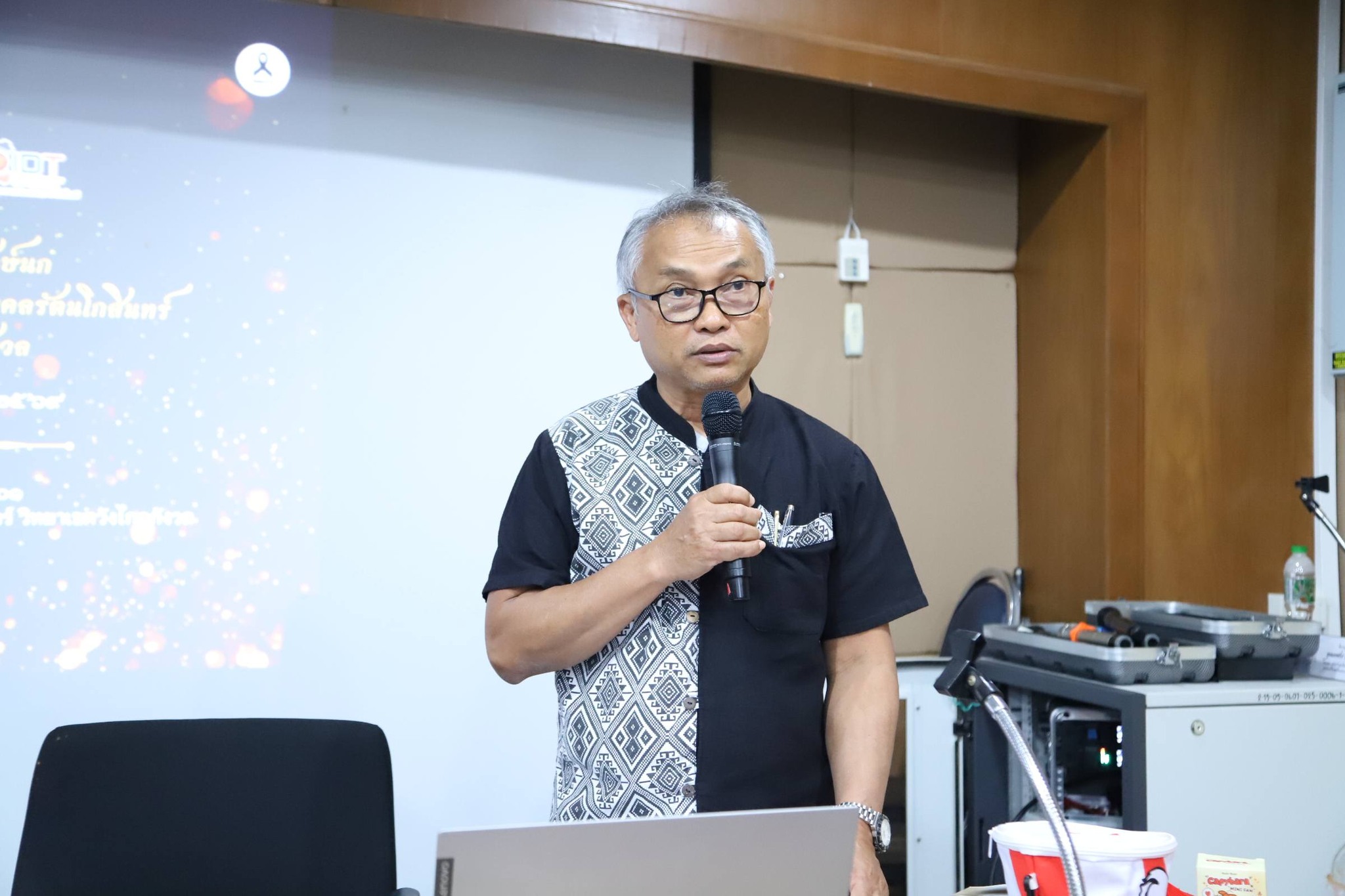 โครงการศึกษา เรียนรู้และอนุรักษ์พันธุ์นก ในมหาวิทยาลัย