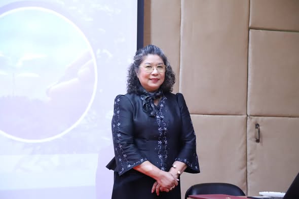 การจัดทำฐานข้อมูลระบบต้นไม้และประเมินการกักเก็บคาร์บอนของต้นไม้