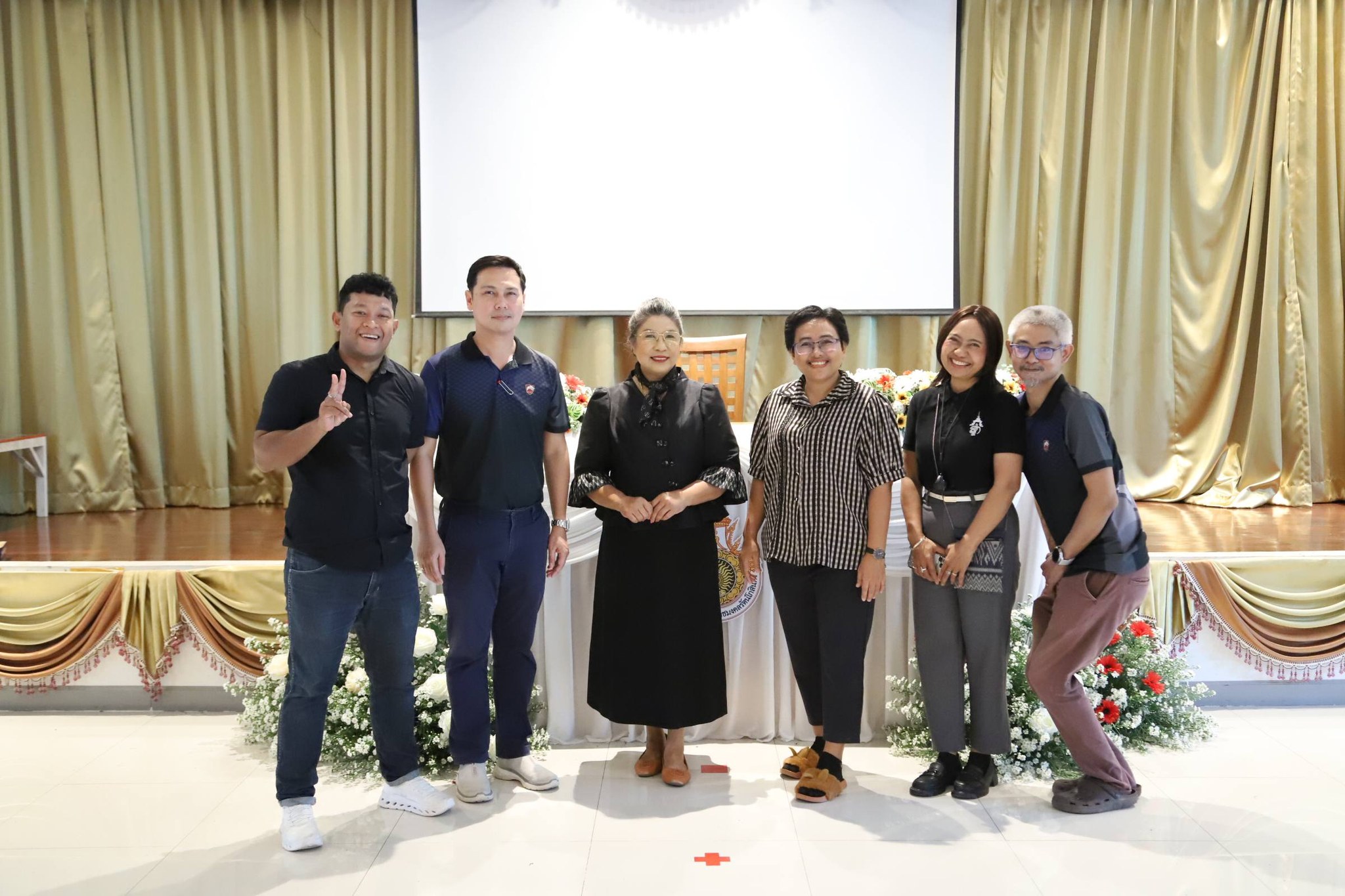 รองอธิการบดีฯ ลงพื้นที่ตรวจติดตามการเตรียมพร้อมสถานที่เพื่อรองรับการจัดวันที่2