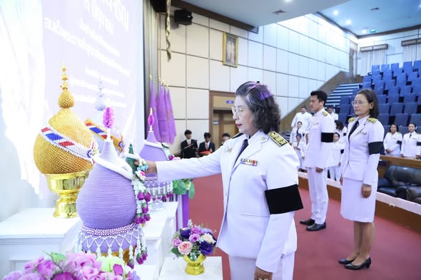 โครงการเฉลิมพระเกียรติสถาบันพระมหากษัตริย์ เนื่องในวันเฉลิมพระชนมพรรษา ราชินี