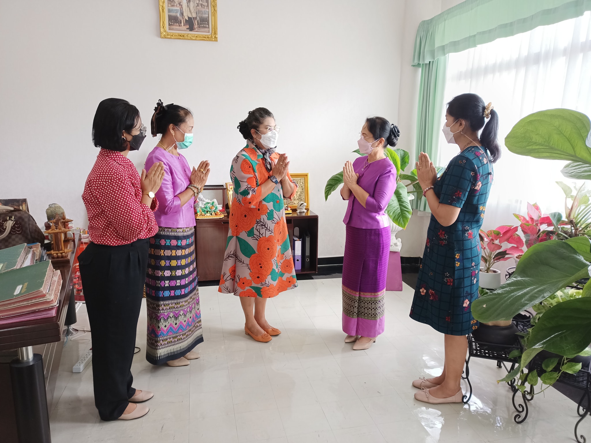 ประธานศูนย์นาฏศิลป์เมืองหัวหิน-ปราณบุรี สวัสดีปีใหม่รองอธิการบดี (12-1-66)